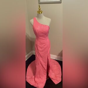 087 Chic Strapless Pink Evening Gown